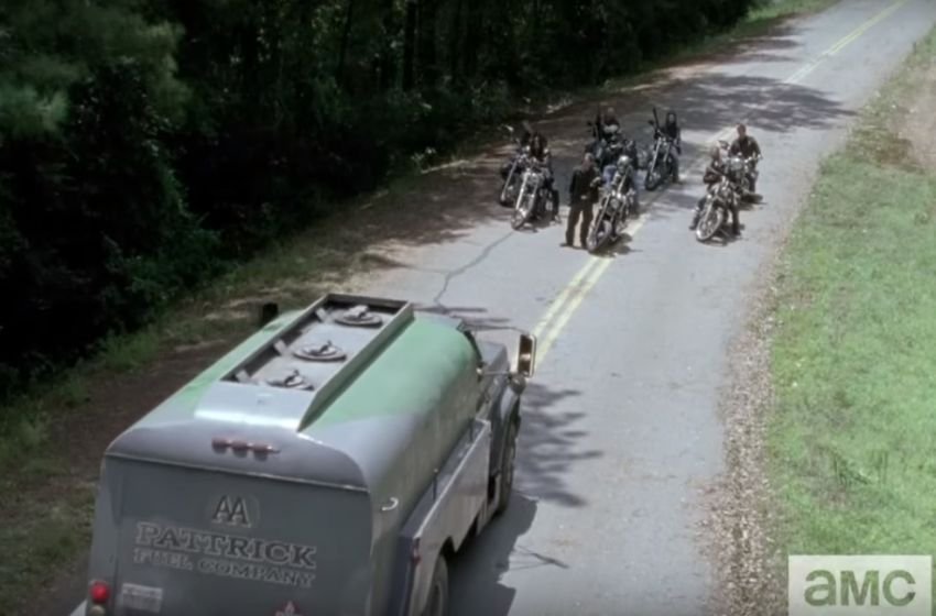 AA-truck-The-Saviors-The-Walking-Dead-850x560.jpg