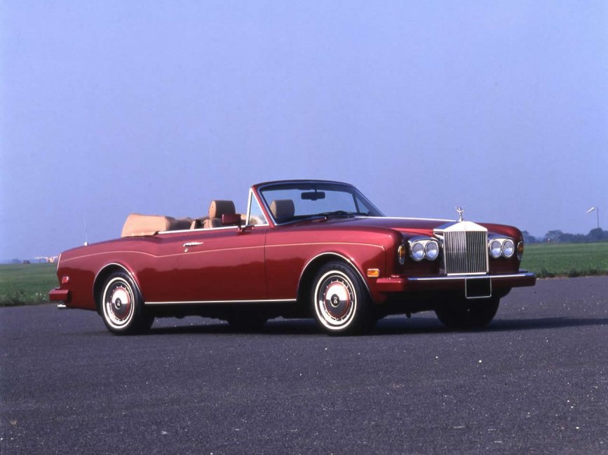 rolls-royce-corniche-001.jpg