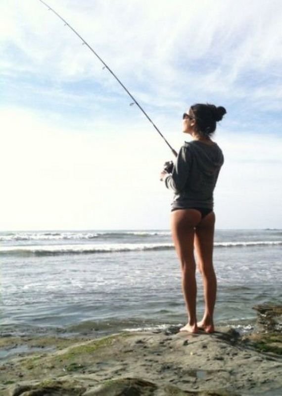 13-Hot-girls-fishing.jpg