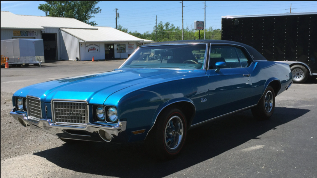 1972 Cutlass Supreme.png