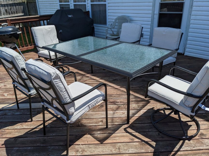 patio set.jpg