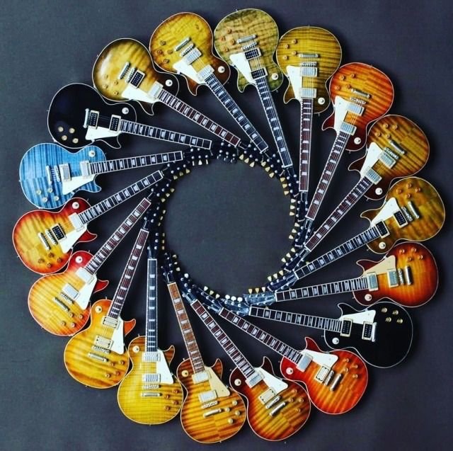 18 Les Pauls.jpg