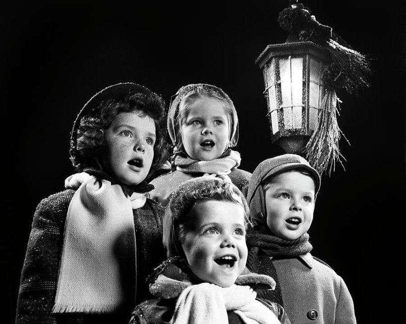 1950s-four-young-children-singing-panoramic-images.jpg