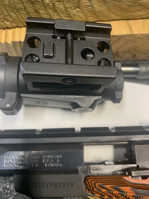 pic Sig Romeo red dot not attach to rail.jpg