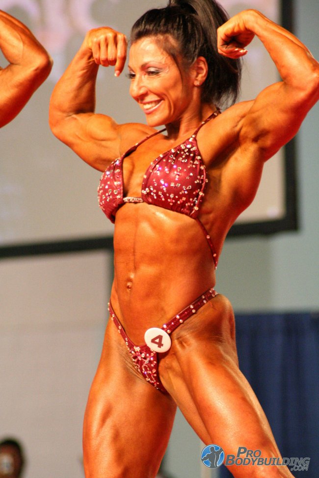 2009-Arnold-Classic-AM-Women-Bodybuilding-Finals-1430.jpg