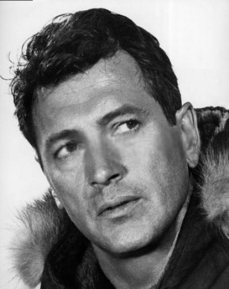 kaybrussels-rock-hudson-30595445-450-568.jpg