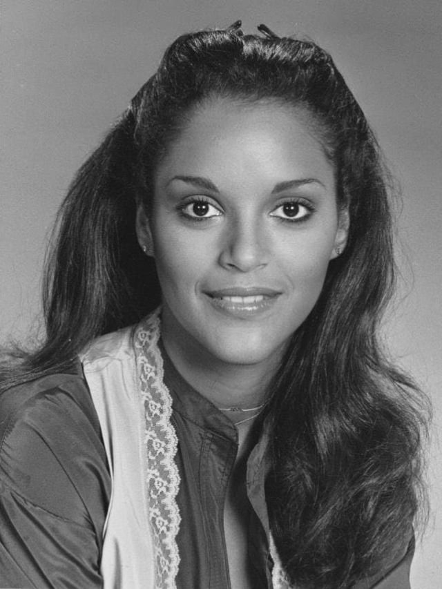 jayne-kennedy.jpg