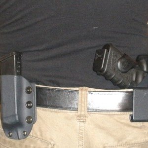 Right Hand Inside Pants IWB w/Mag Holder